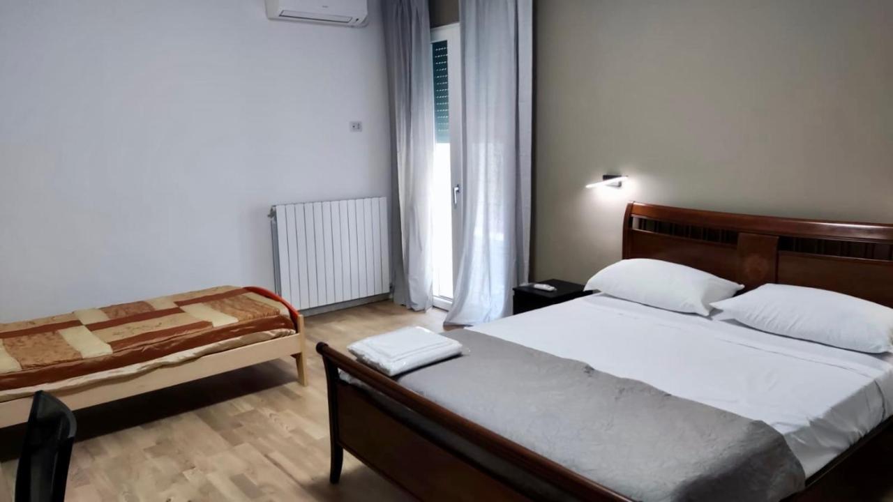 Dimora Rudiae Lecce Bed & Breakfast Dış mekan fotoğraf